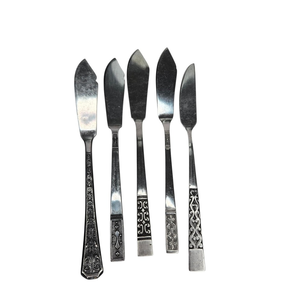 Vintage Set of 6 Master Butter Knives, Stainless Steel Cheese Fleur de Lis
